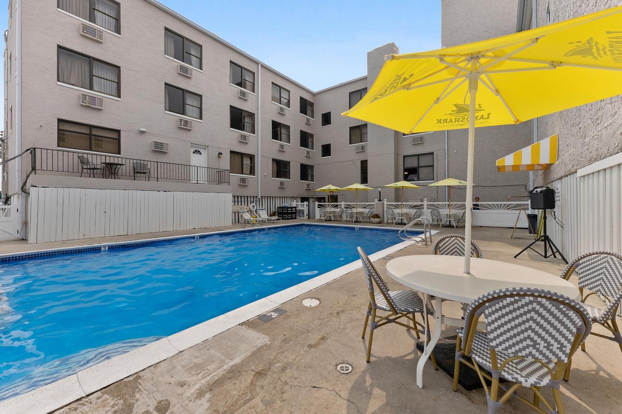 Oceanic Hotel & Barefoot Tiki Bar Wildwood Luaran gambar