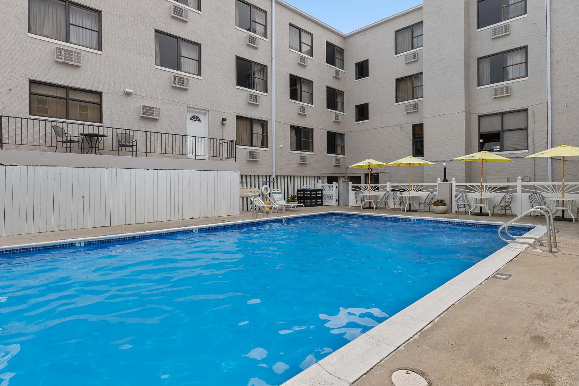 Oceanic Hotel & Barefoot Tiki Bar Wildwood Luaran gambar