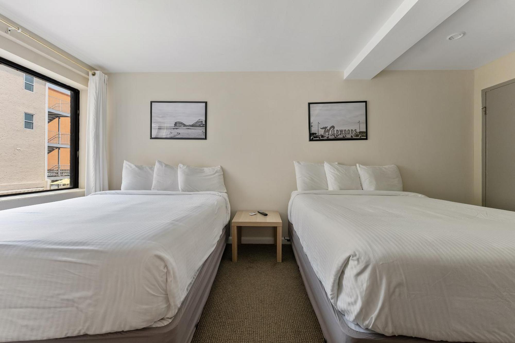 Oceanic Hotel & Barefoot Tiki Bar Wildwood Bilik gambar