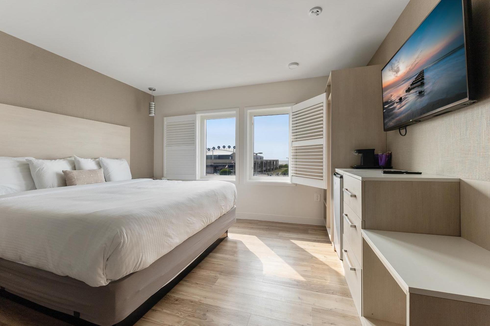 Oceanic Hotel & Barefoot Tiki Bar Wildwood Bilik gambar