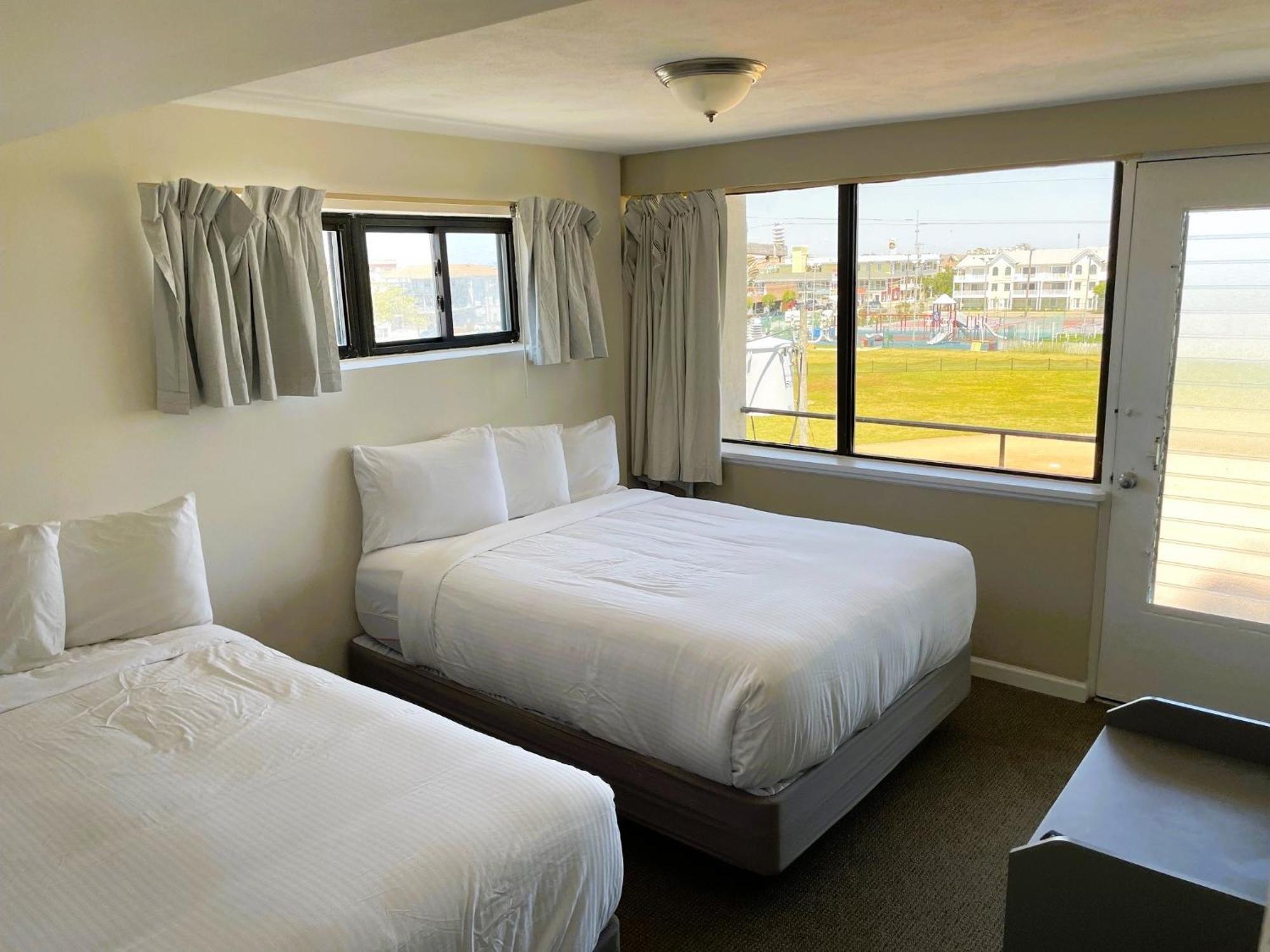 Oceanic Hotel & Barefoot Tiki Bar Wildwood Luaran gambar